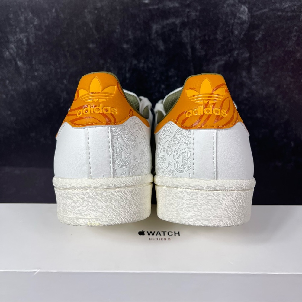 ADIDAS SUPERSTAR BANDANA OFF WHITE FOCUS ORANGE GREEN WOMENS SHOES SIZE 5 NEW - Picture 3 of 10